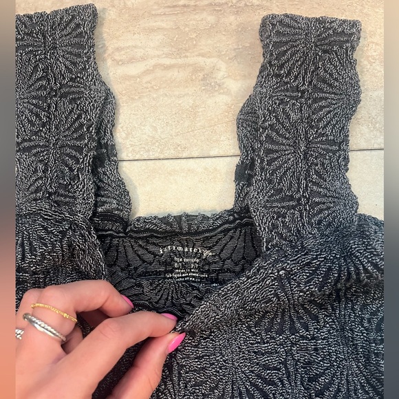 FREE PEOPLE viral tank - Picture 2 of 3